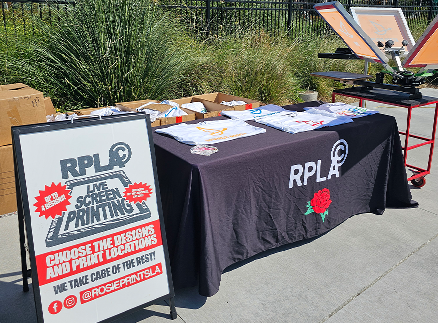 Rosie Prints LA Live Screen Pinting